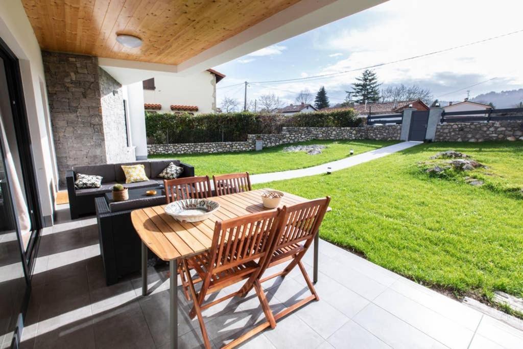 La Llosina Vivienda Vacacional Alquiler Integro Llanes Exterior photo
